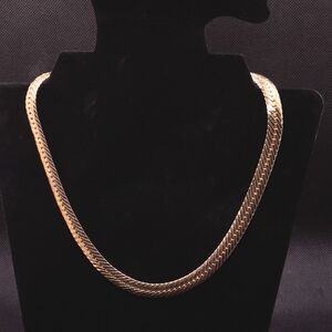Sophisticated Gold-Tone Women's Necklace